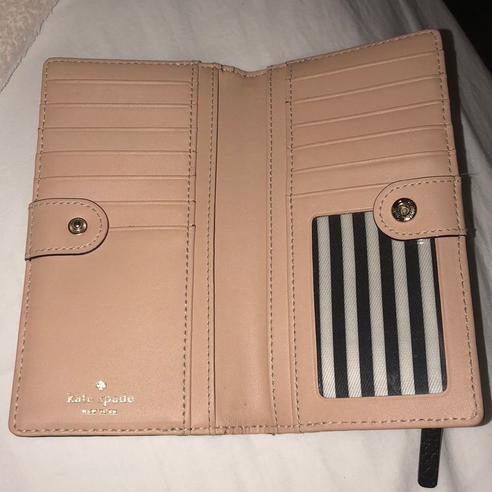 Kate Spade Wallet - Picture 4 of 4